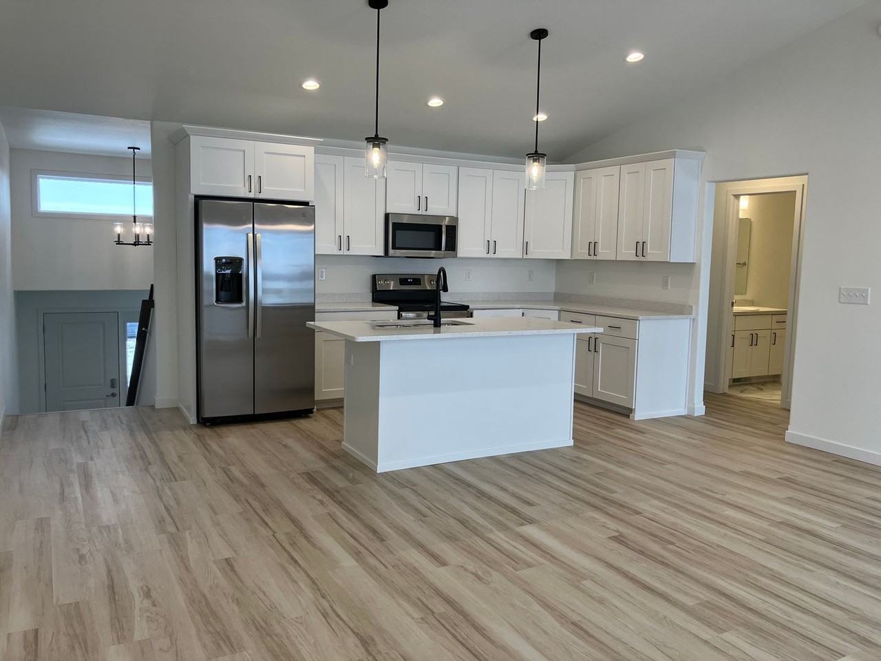 825 5th St Se - Photo 2 of 41