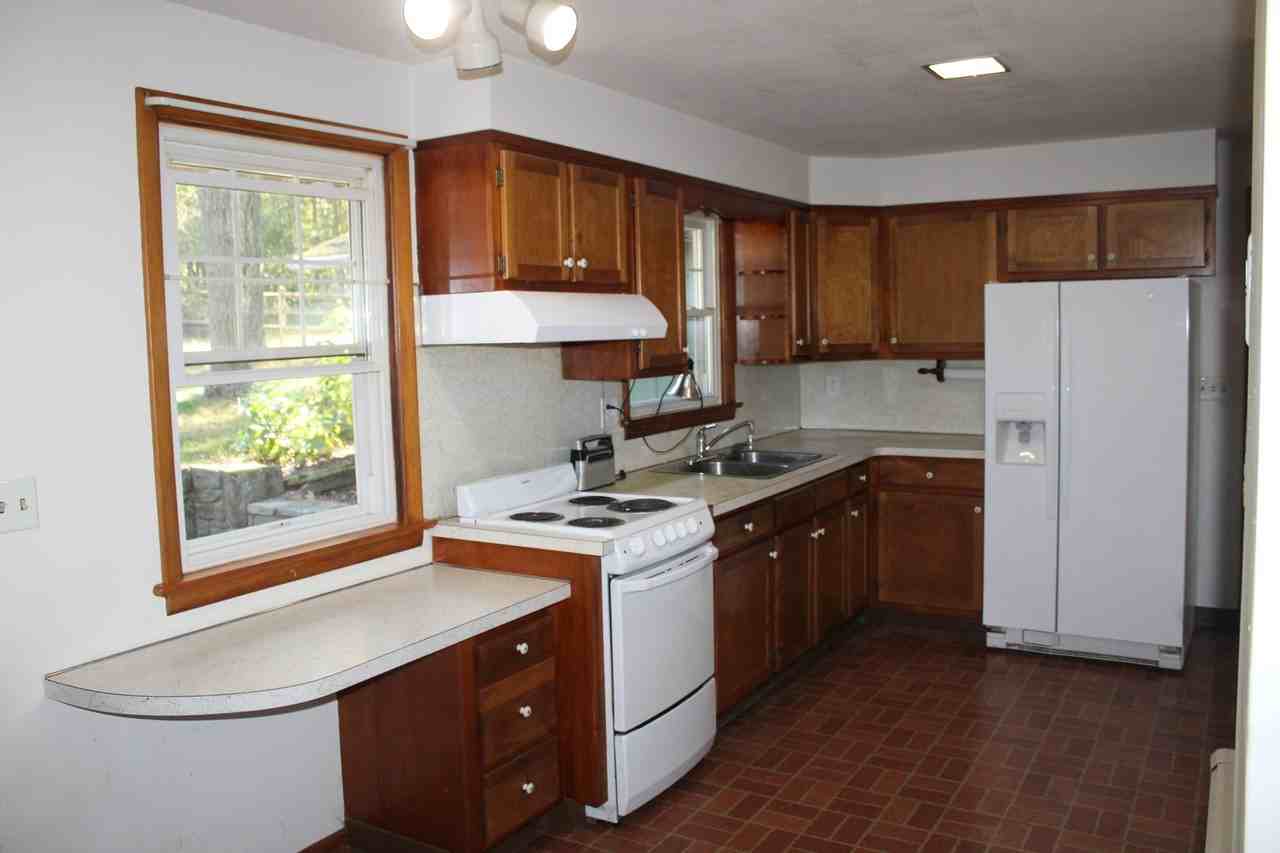 1771 Windy Hill Rd - Photo 2 of 17