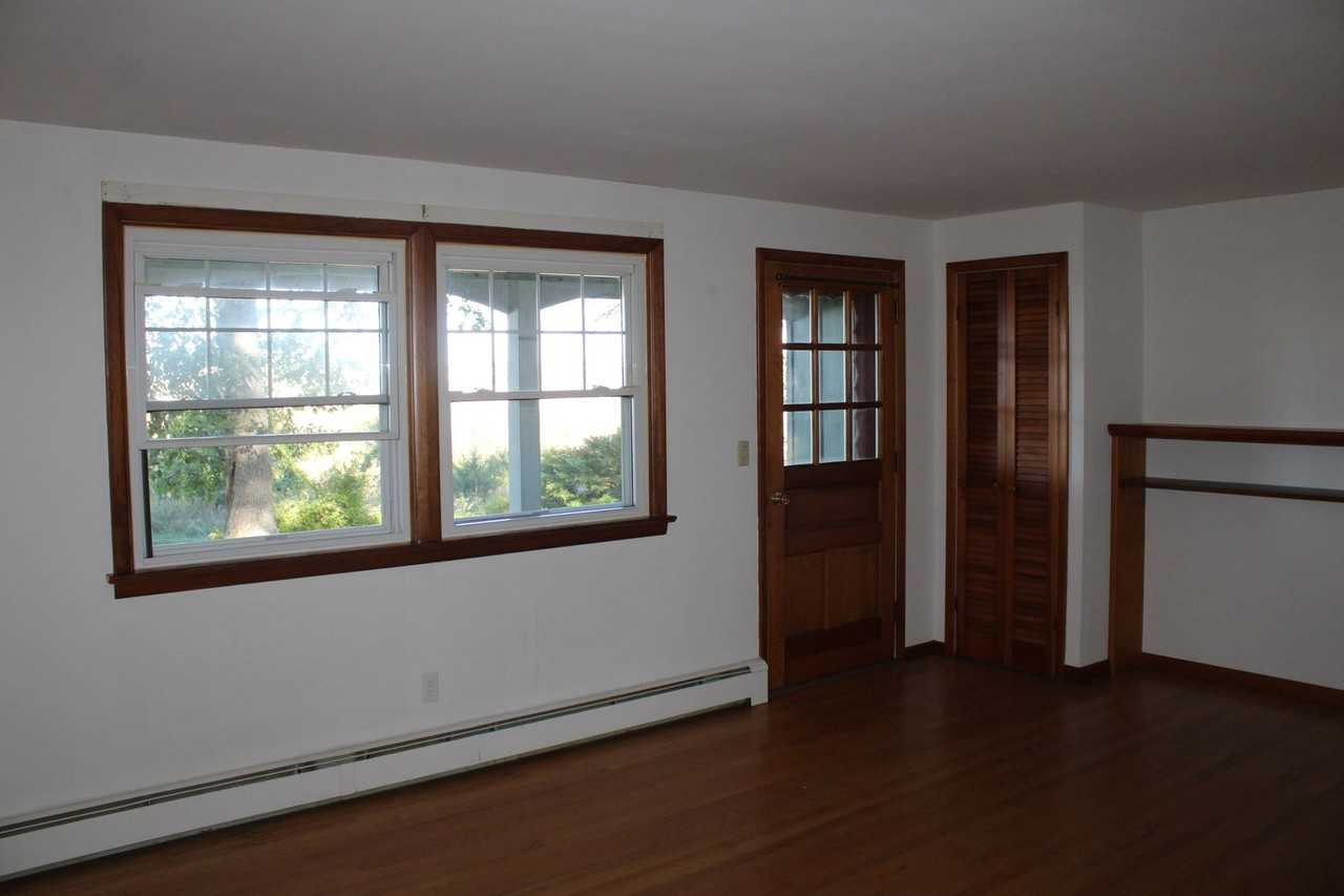 1771 Windy Hill Rd - Photo 3 of 17