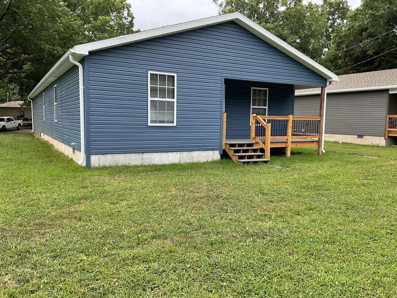 107 W Leighton St - Photo 2 of 27