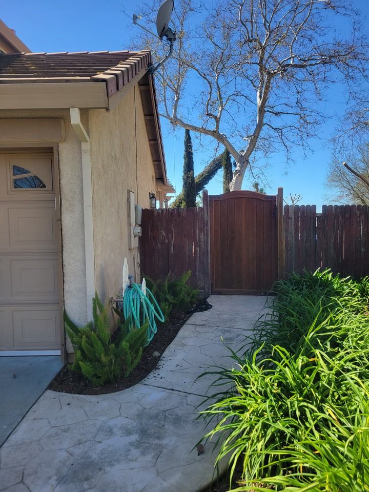 4549 Rosecliff Cir #NA - Photo 3 of 34