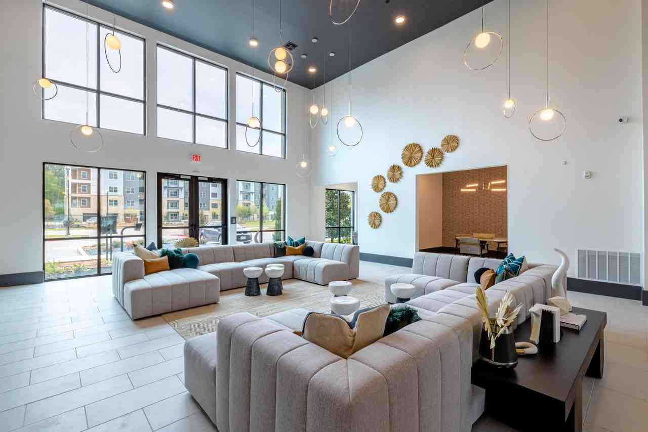 Sire Kingwood - Photo 6 of 35