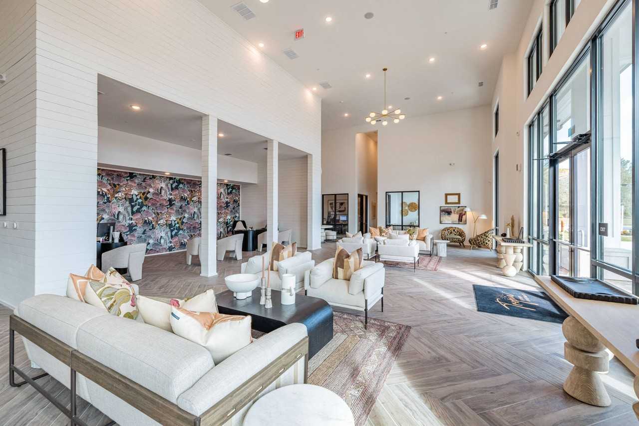 Tropia Luxury Apartments - Photo 7 of 45