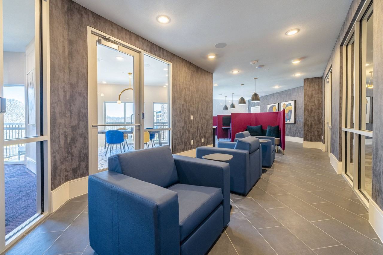 Cendana Olathe - Photo 4 of 28