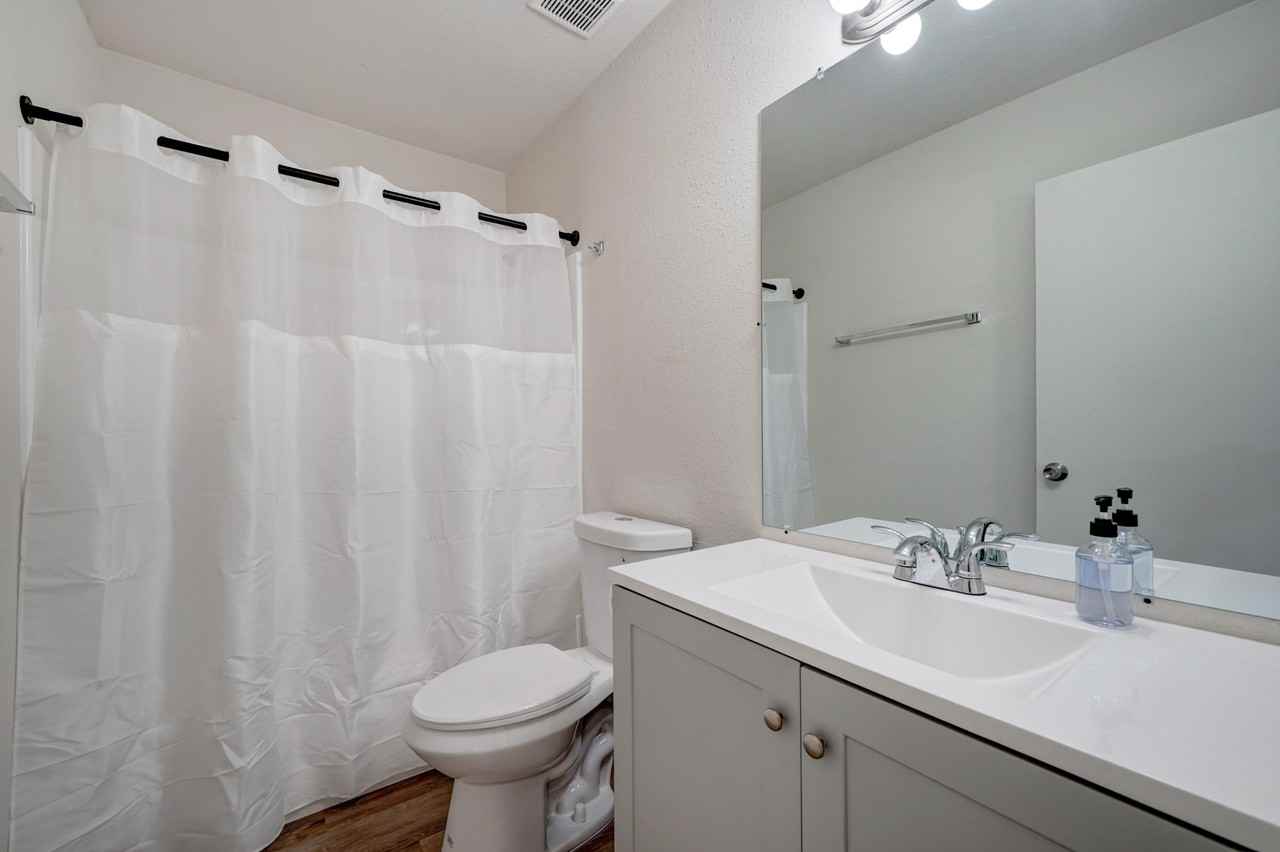 W Kathleen Rd - Photo 2 of 11