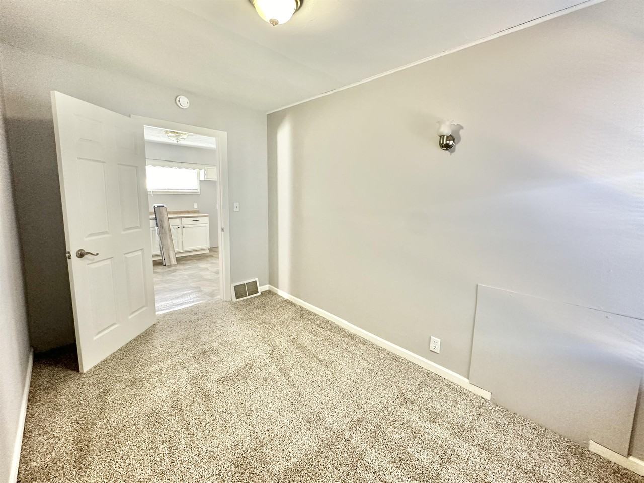 1023 Hackett St #1 - Photo 5 of 10
