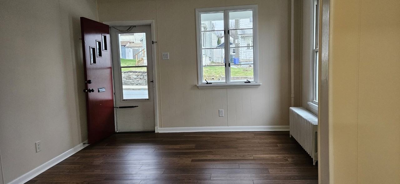 102A Searle St - Photo 3 of 10