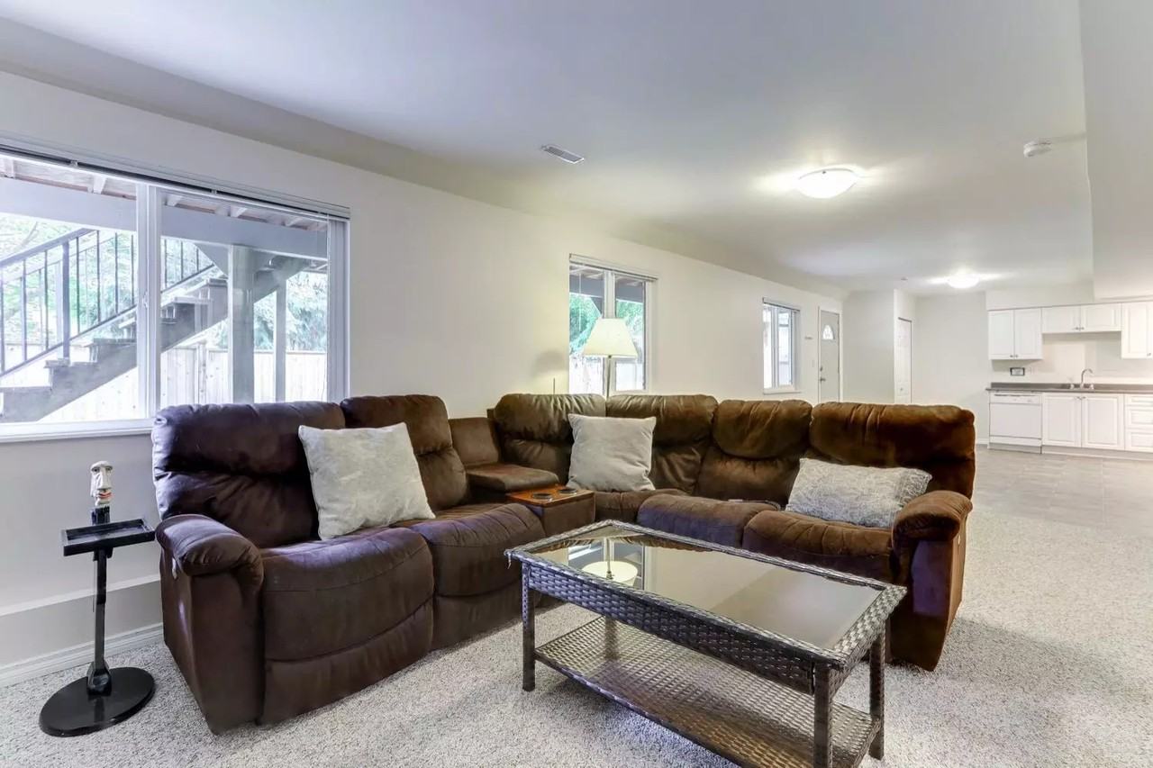 1410 Dogwood Place - Photo 3 of 11