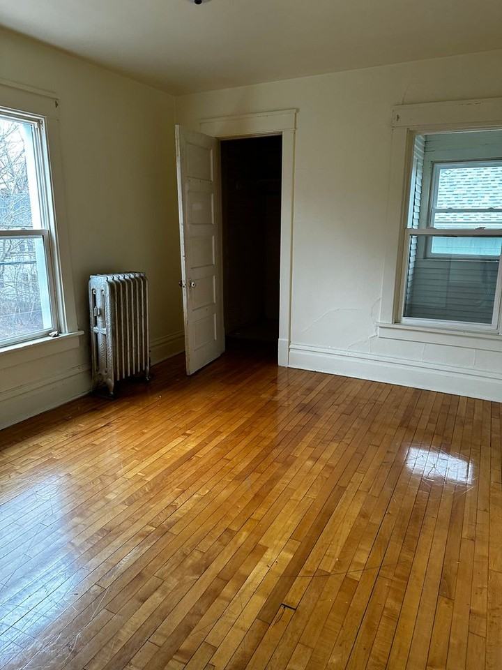 338 N. High St. - Photo 4 of 8