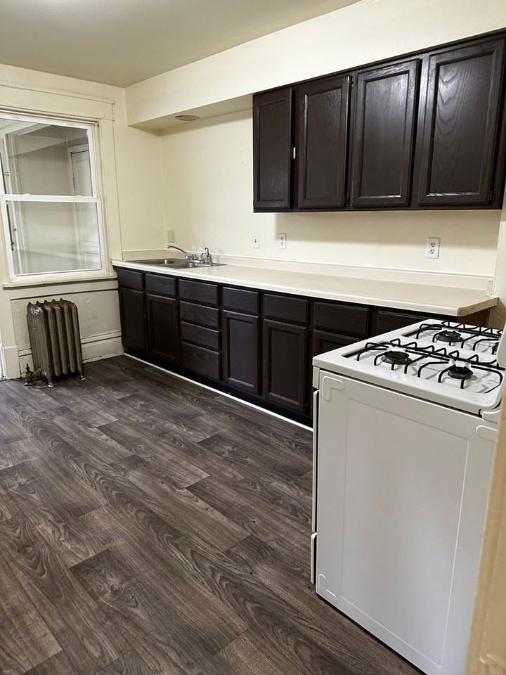 338 N. High St. - Photo 6 of 8