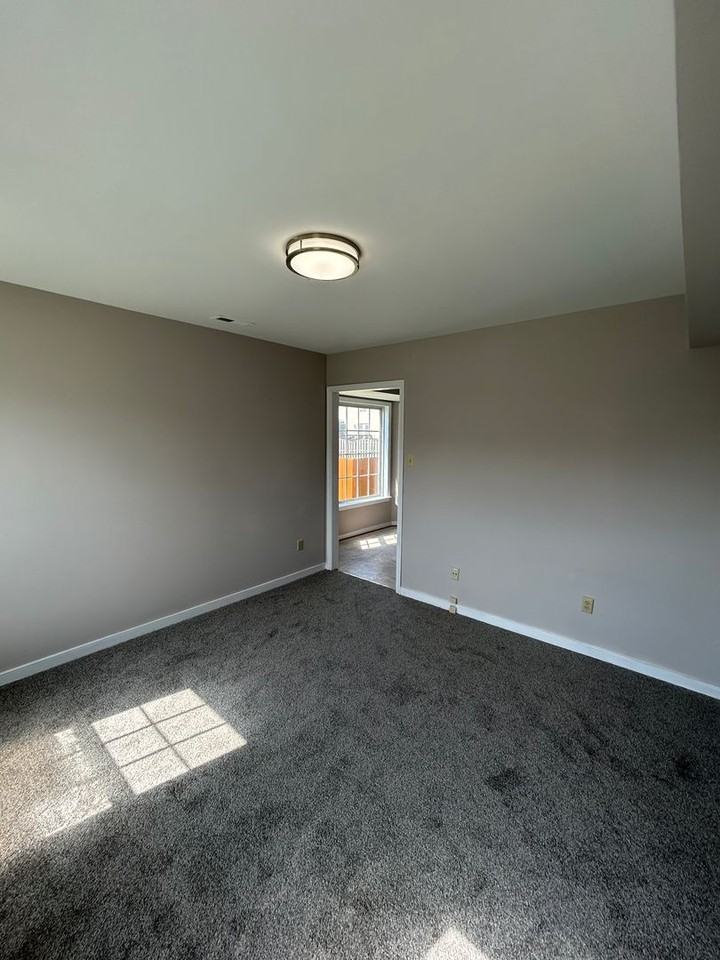 10512 Wylie Lane - Photo 5 of 20