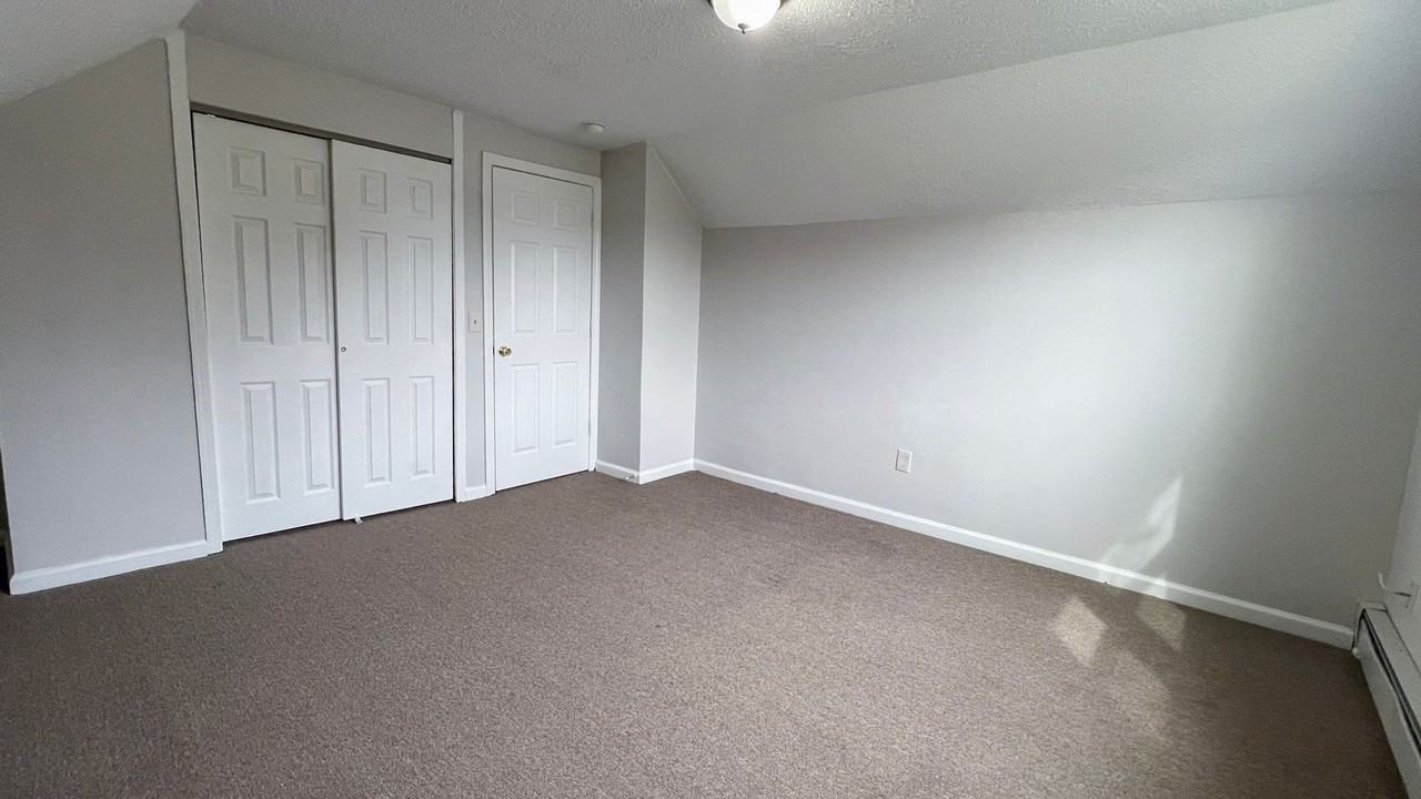 132 Andover St - Photo 2 of 27