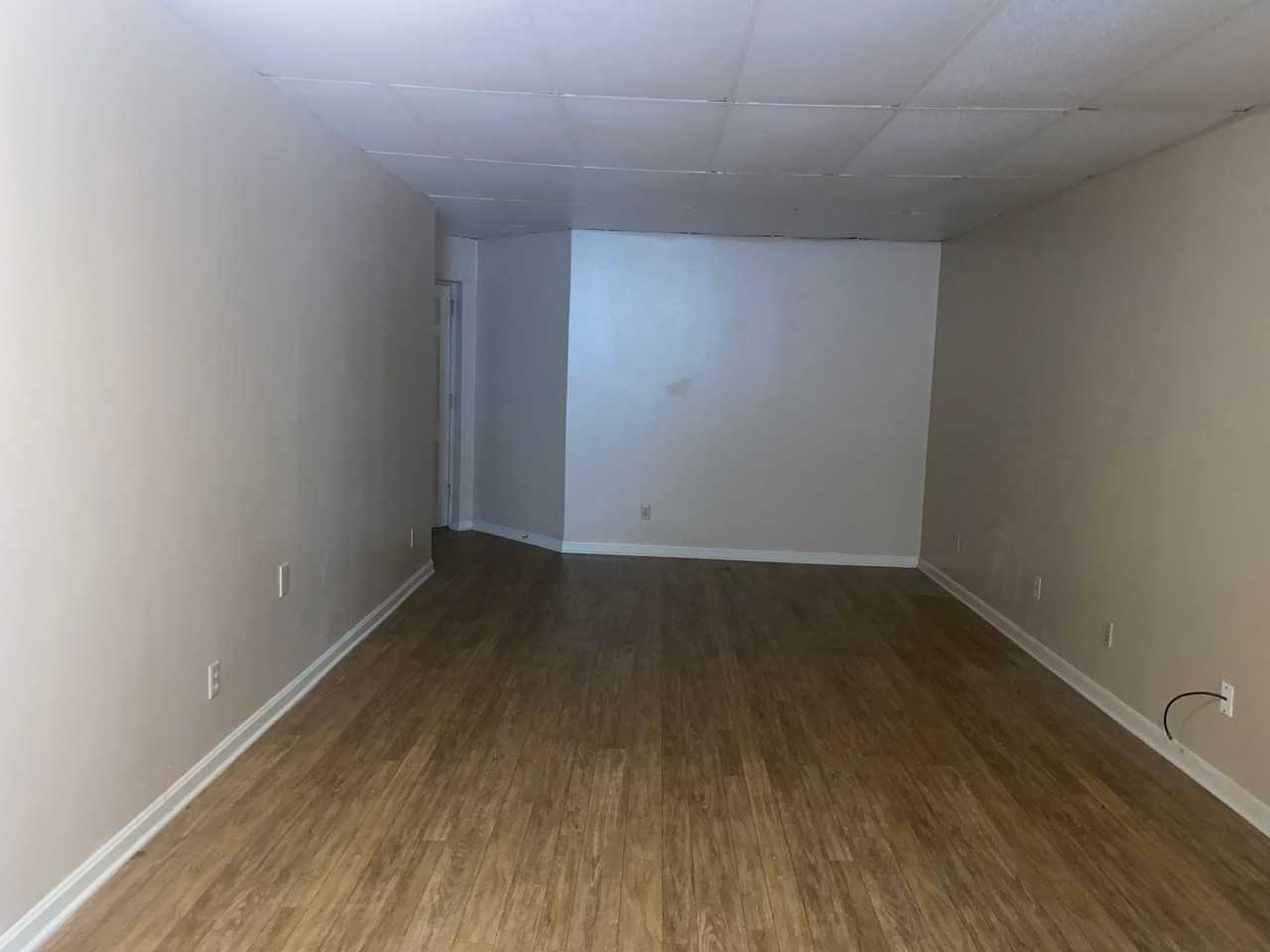 YF24-Eastwood - Photo 3 of 5