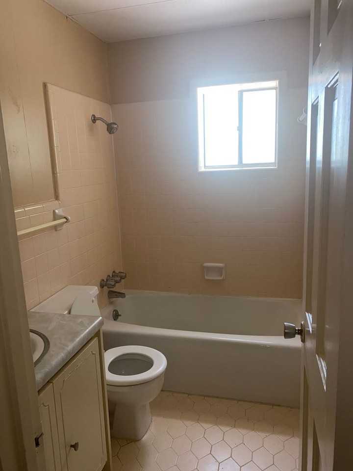 YF24-Eastwood - Photo 5 of 5