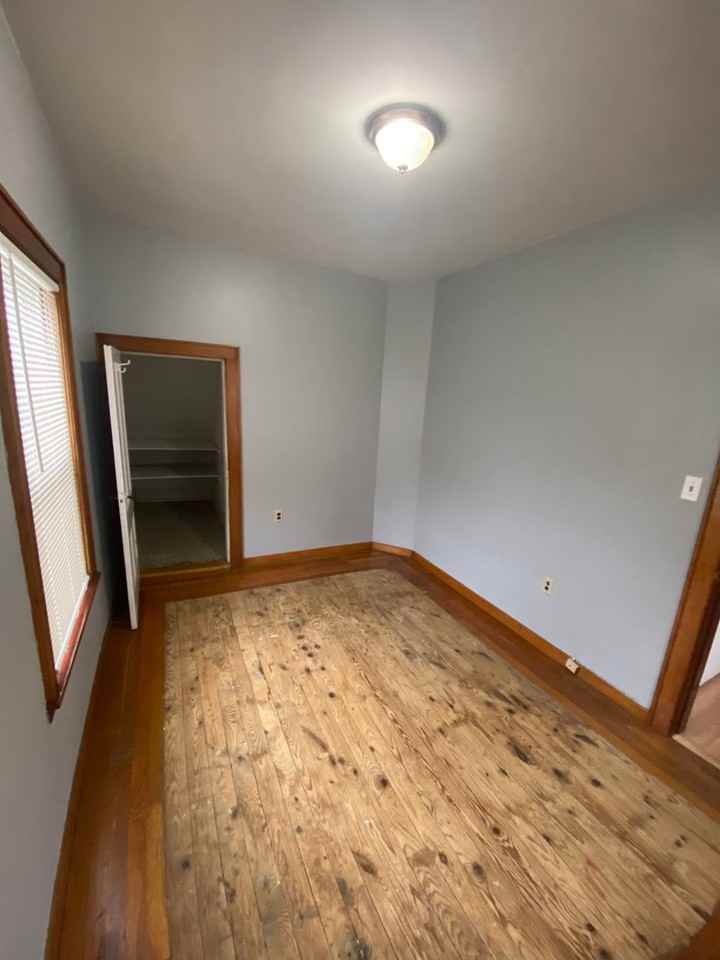 314 Cartier St #1 - Photo 6 of 11