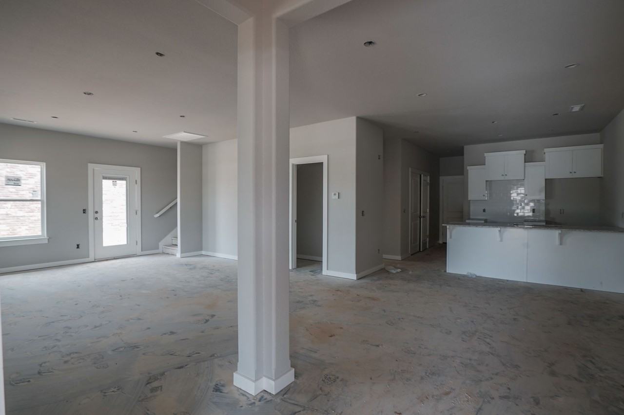 572 N Salem Rd - Photo 3 of 19