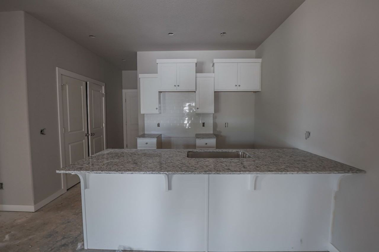 572 N Salem Rd - Photo 5 of 19