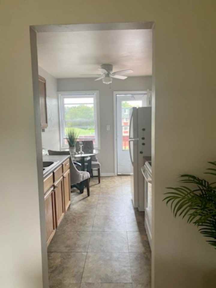 Palatine Park Apartments - Photo 4 of 22