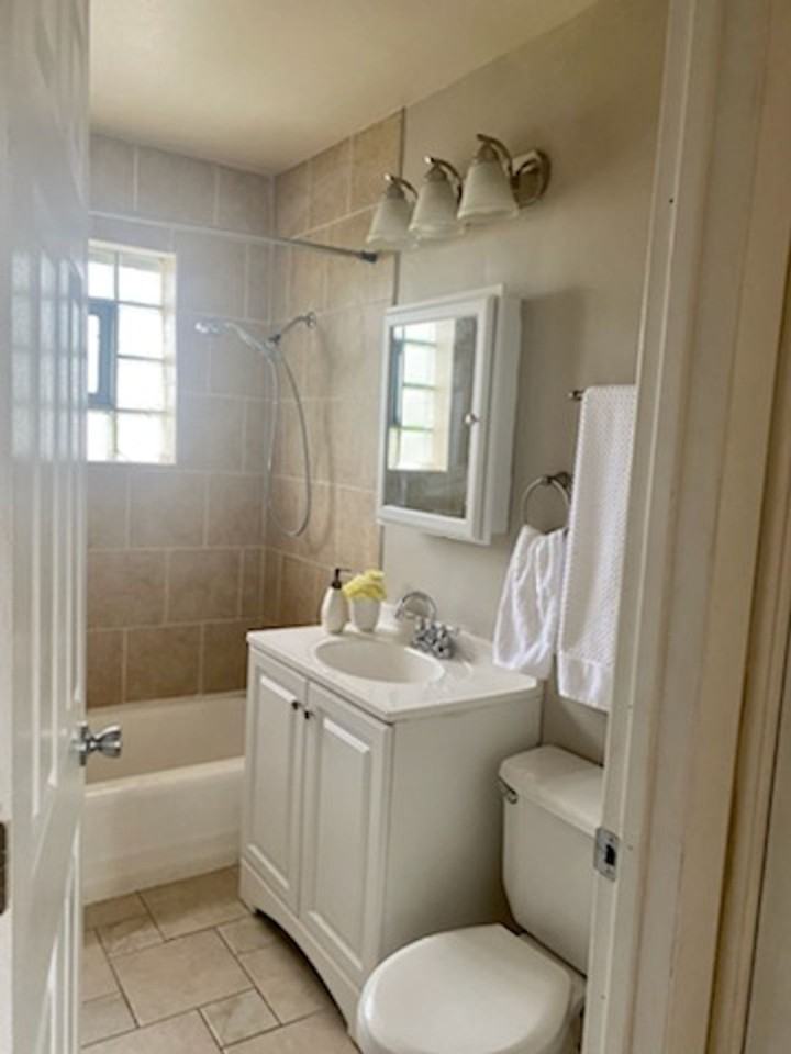 Palatine Park Apartments - Photo 5 of 22