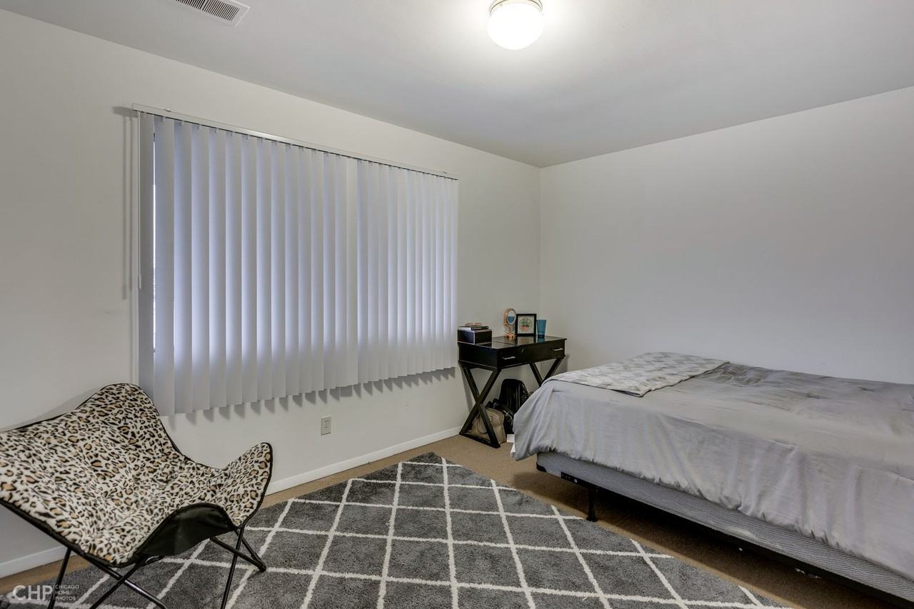 Camelot XI - Photo 7 of 8