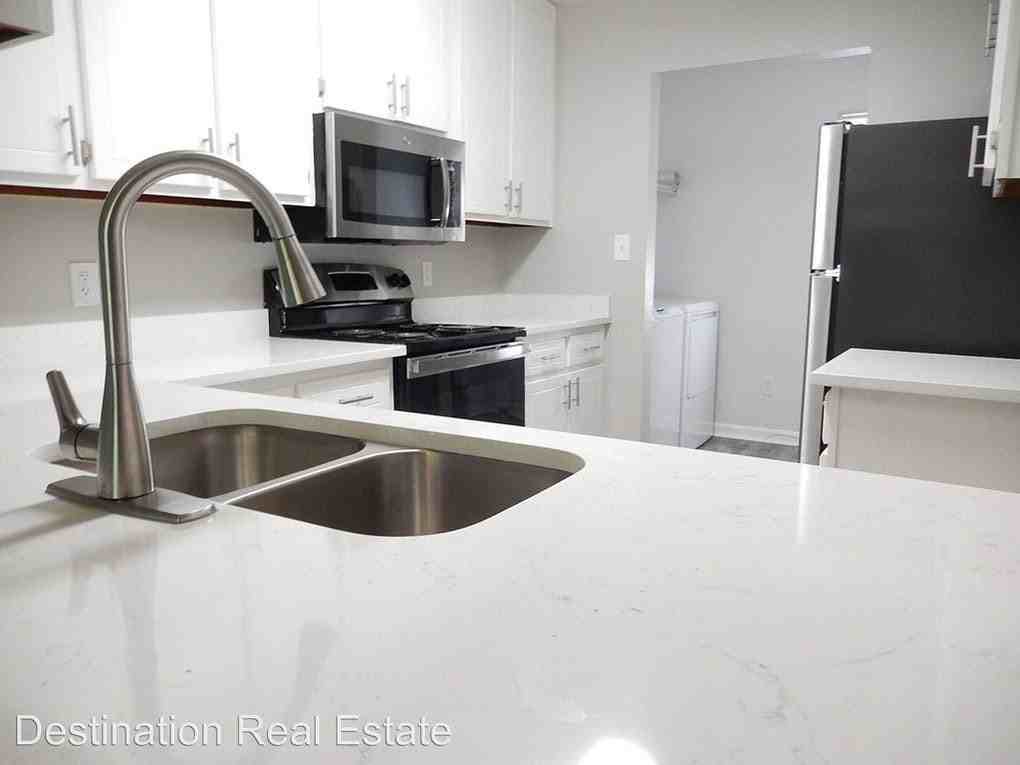 4881 Old Bainbridge Road - Photo 2 of 21