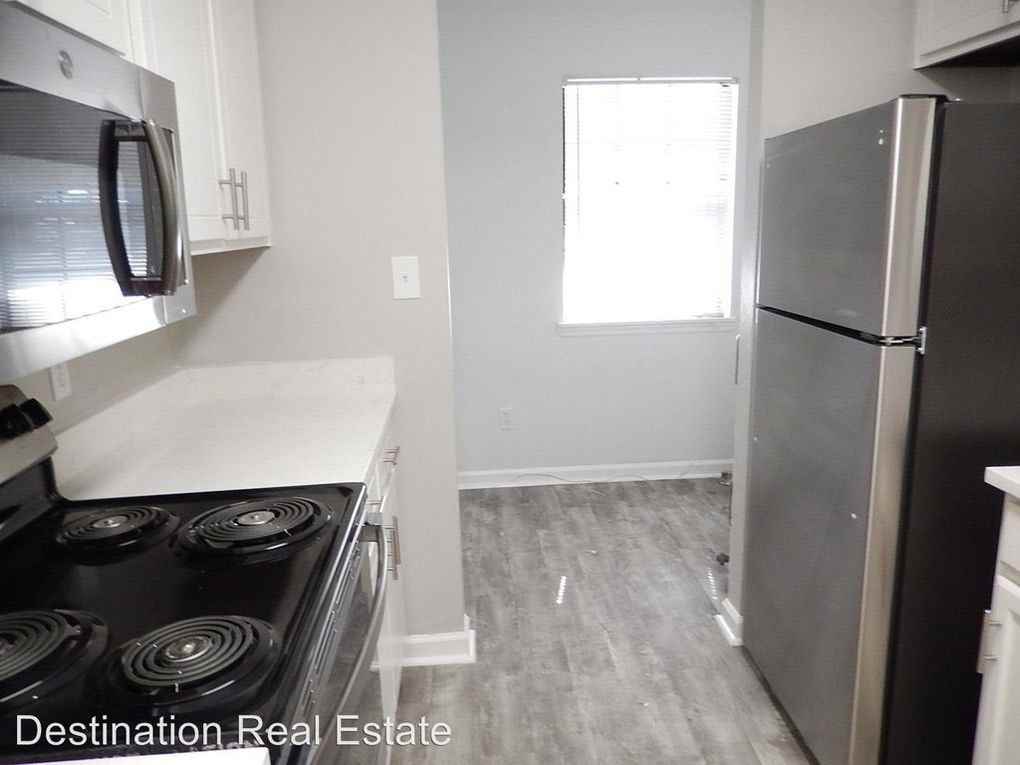 4881 Old Bainbridge Road - Photo 5 of 21
