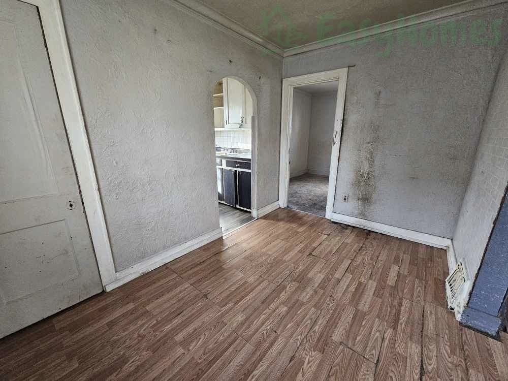 824 West Mac Queen Avenue - Photo 4 of 9