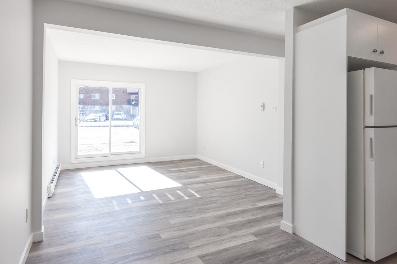 Hungerford Gate - Photo 7 of 9