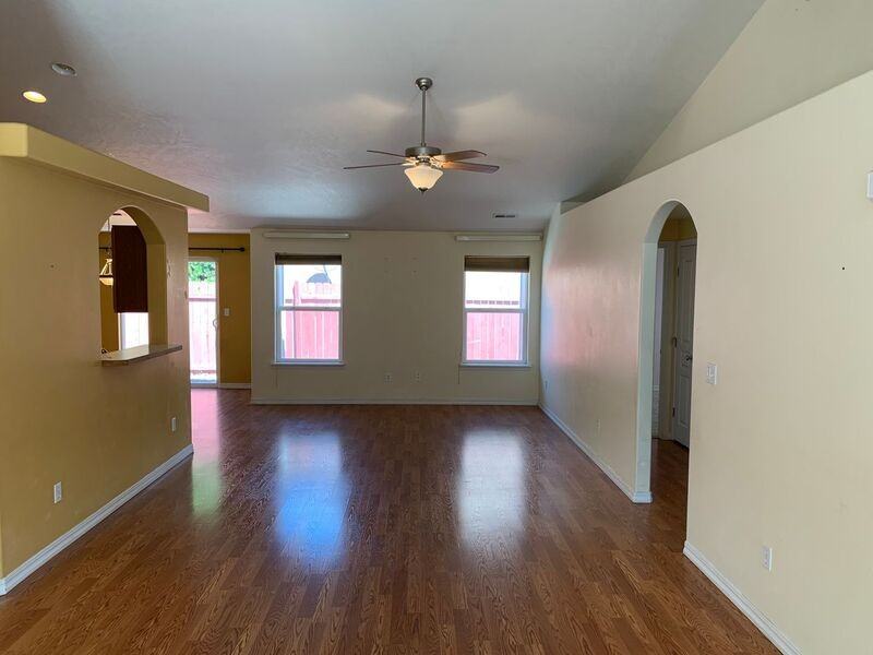 5708 Ochoco Ln - Photo 2 of 19