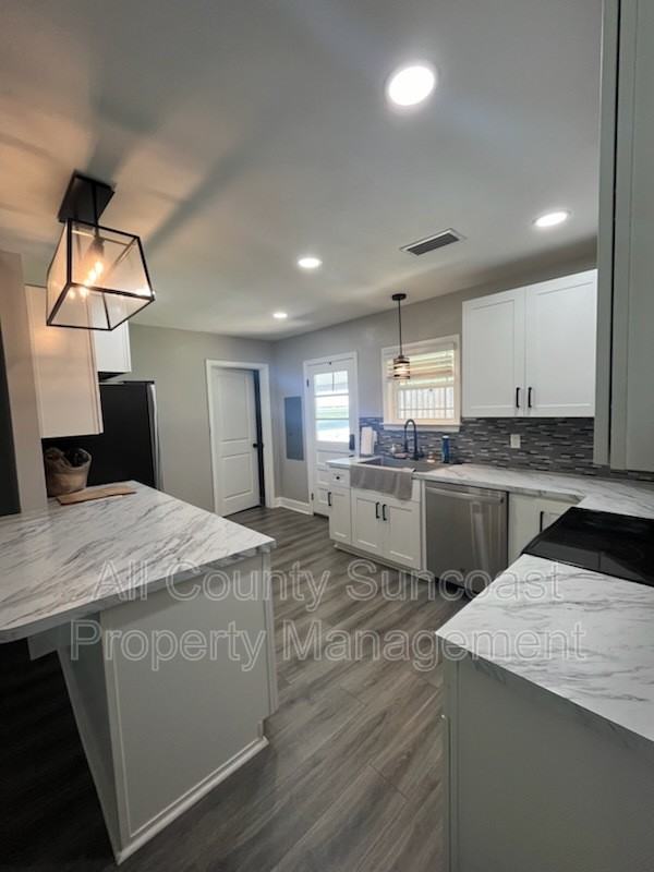 1082 S Water St - Photo 2 of 11