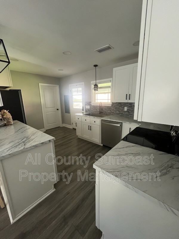 1082 S Water St - Photo 3 of 11