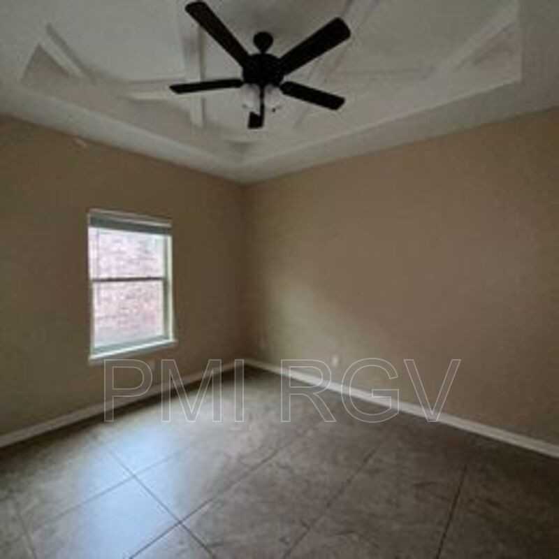 2601 E Garfield Ave #2 - Photo 6 of 29