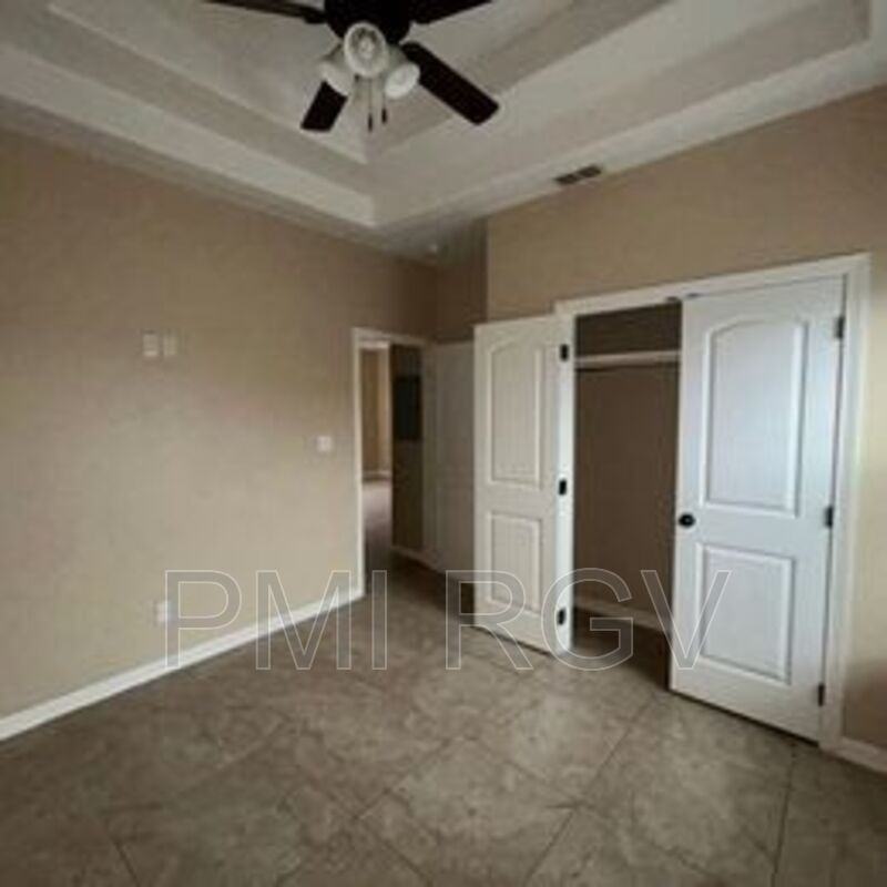 2601 E Garfield Ave #2 - Photo 7 of 29