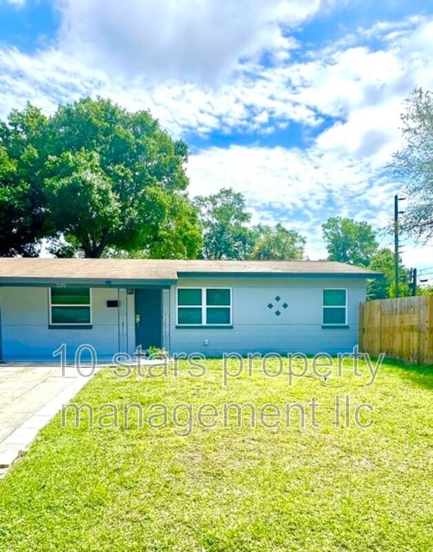 7293 5th St N - Photo 3 of 33