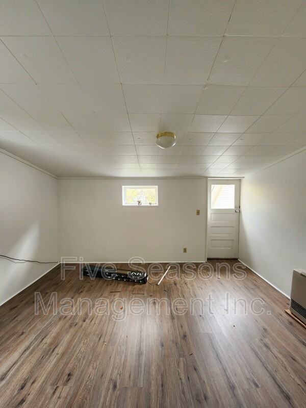 15 Allen St - Photo 4 of 11