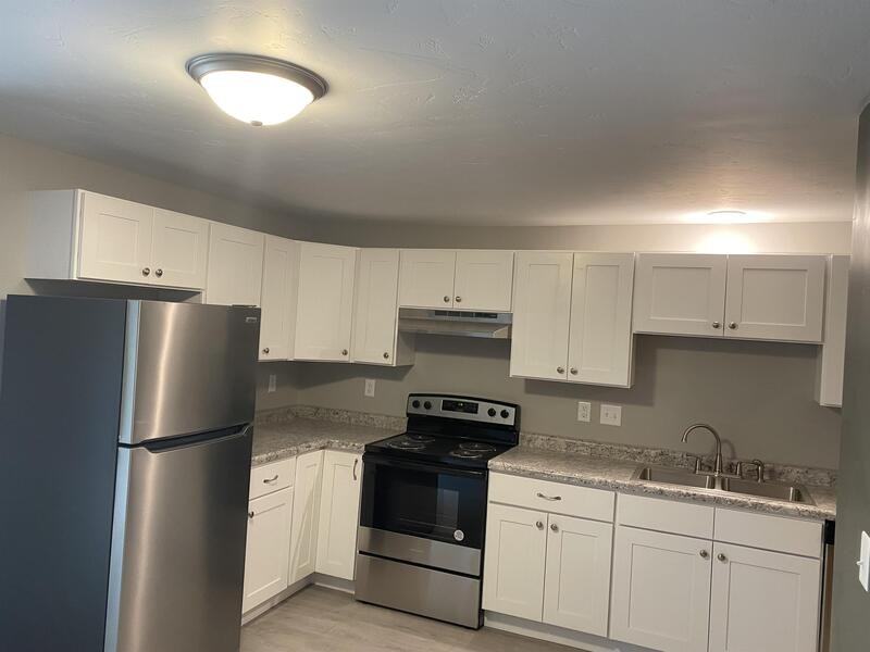 301 Leeland St - Photo 2 of 12