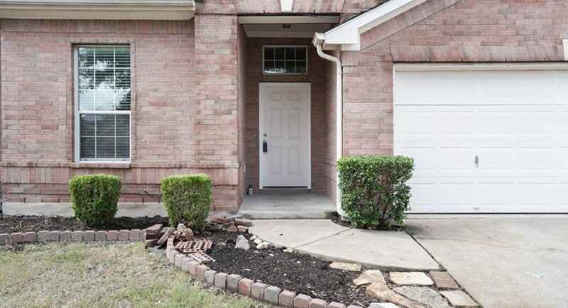 11716 Dunblane Way - Photo 4 of 32