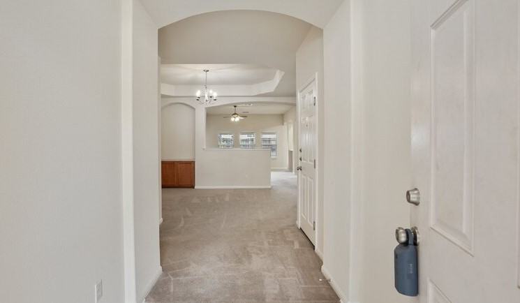 11716 Dunblane Way - Photo 5 of 32