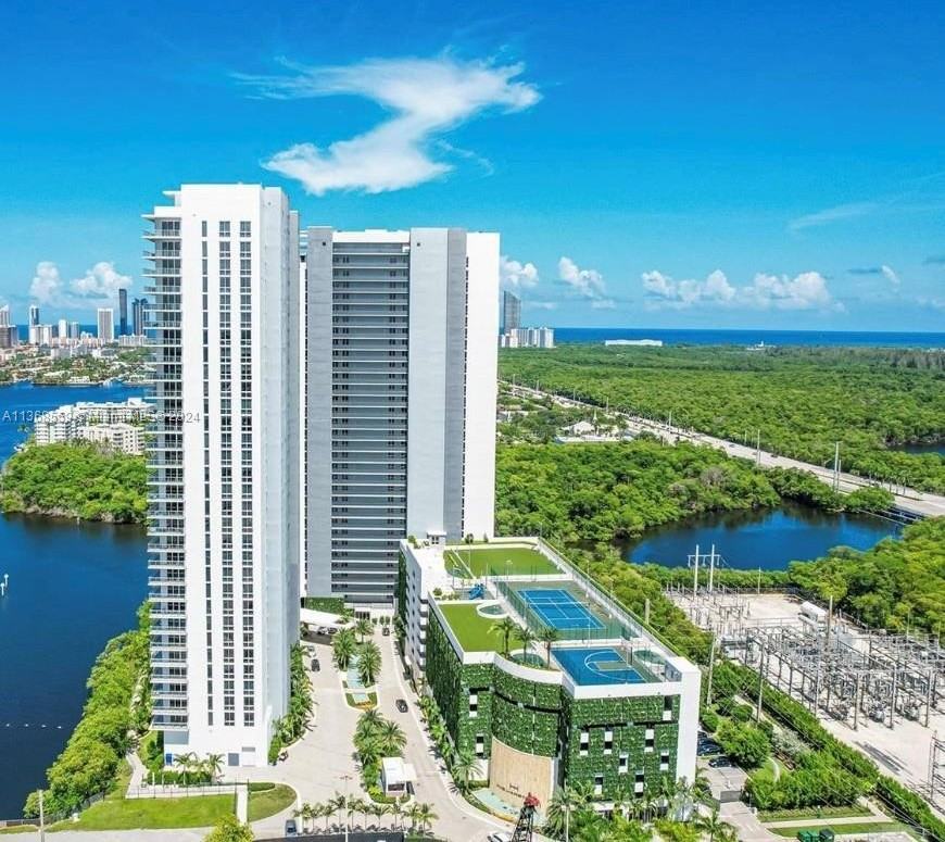 16385 Biscayne Blvd #7 - Photo 2 of 45