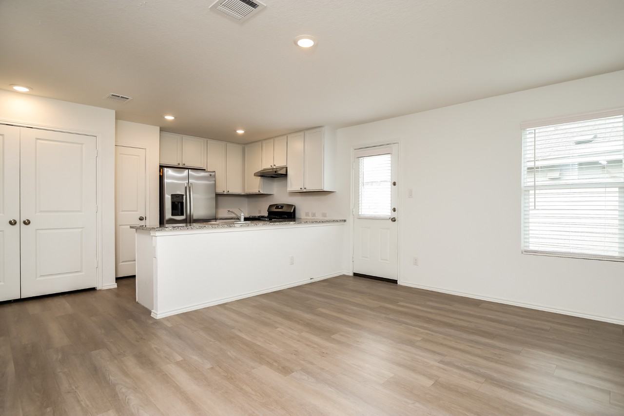 4332 Levee Rdg - Photo 5 of 26