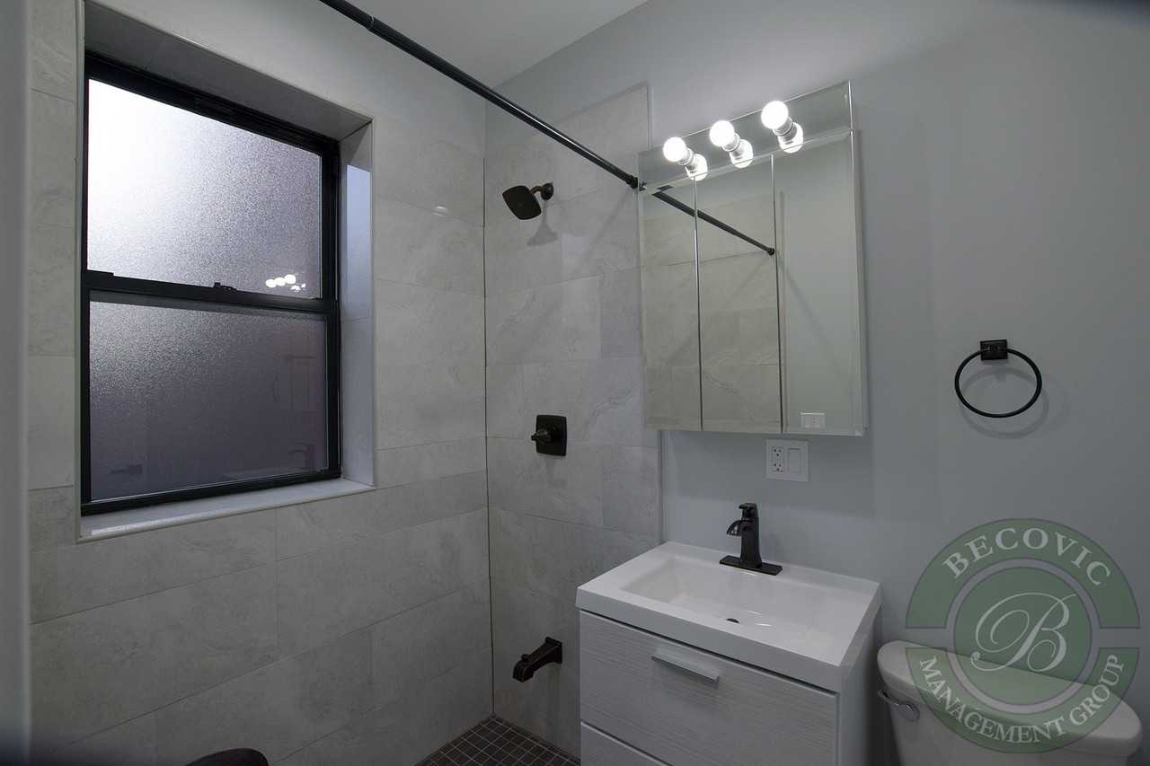 6100-6118 N Winthrop Ave - Photo 7 of 13