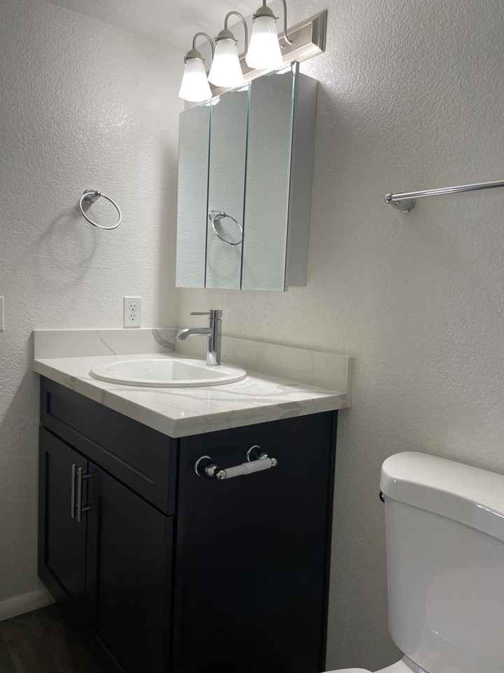 Desert Lakes Apartments - Photo 4 of 67