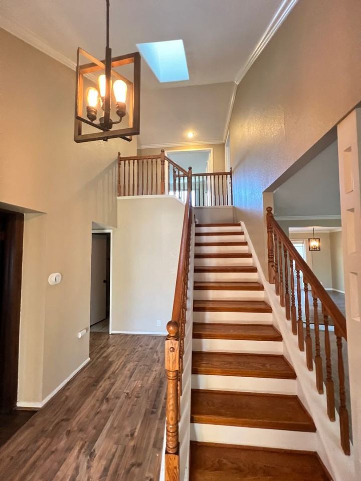 8191 Whitburn Cir - Photo 4 of 50