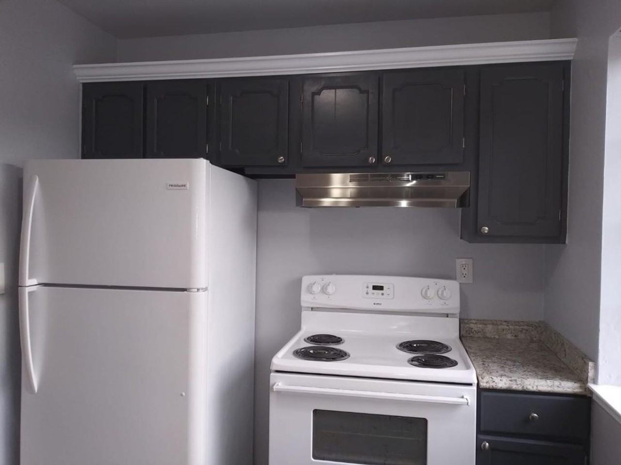 Colonial Way Apartments - Photo 2 of 15