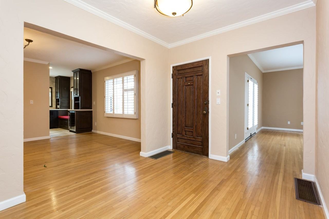 4178 Norfolk Ter - Photo 3 of 35