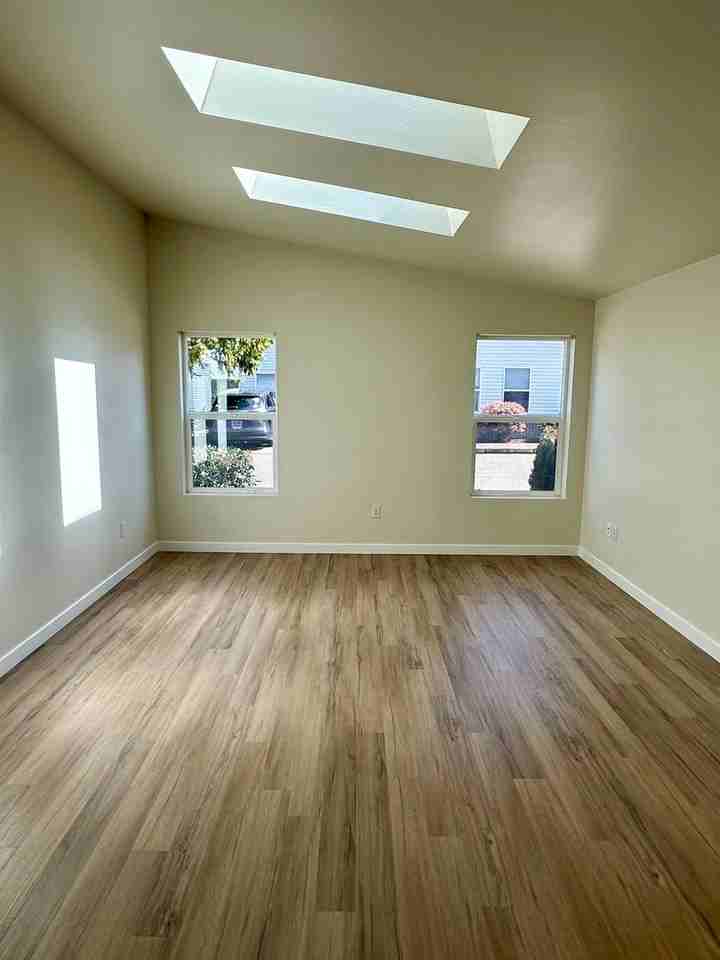 843 Morse Ave Sw - Photo 5 of 22