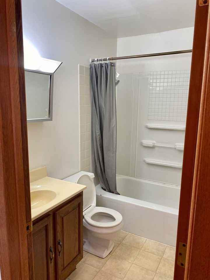 410 4th Ave Ne #13 - Photo 4 of 9