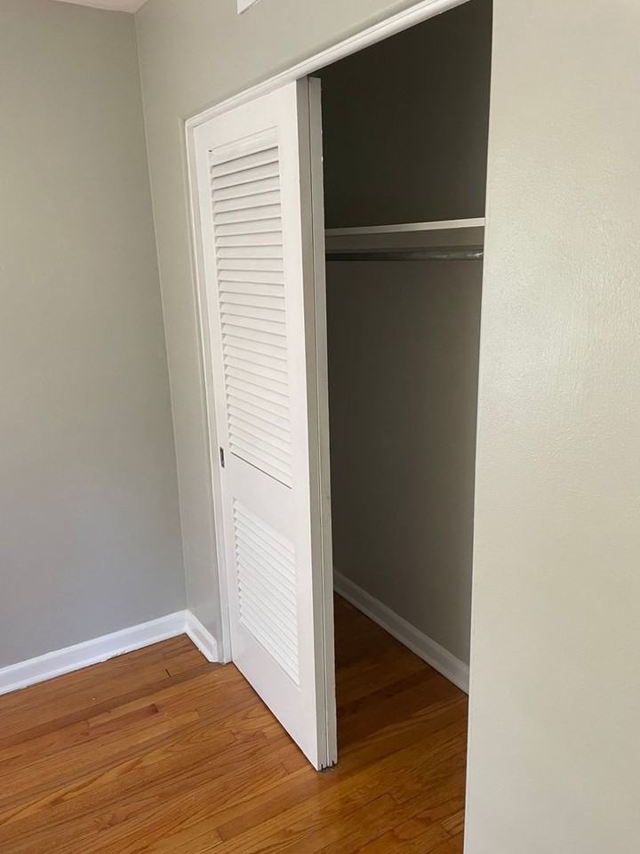 1613 Normandy Dr - Photo 6 of 12