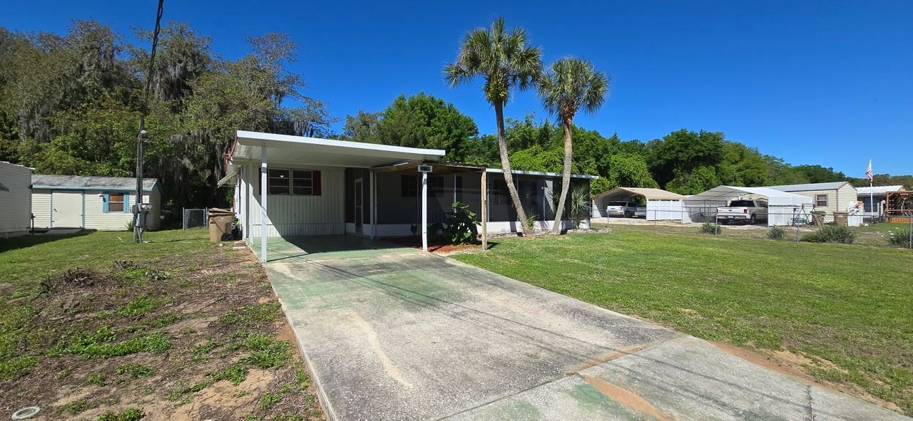 36739 Brook Rd - Photo 3 of 28