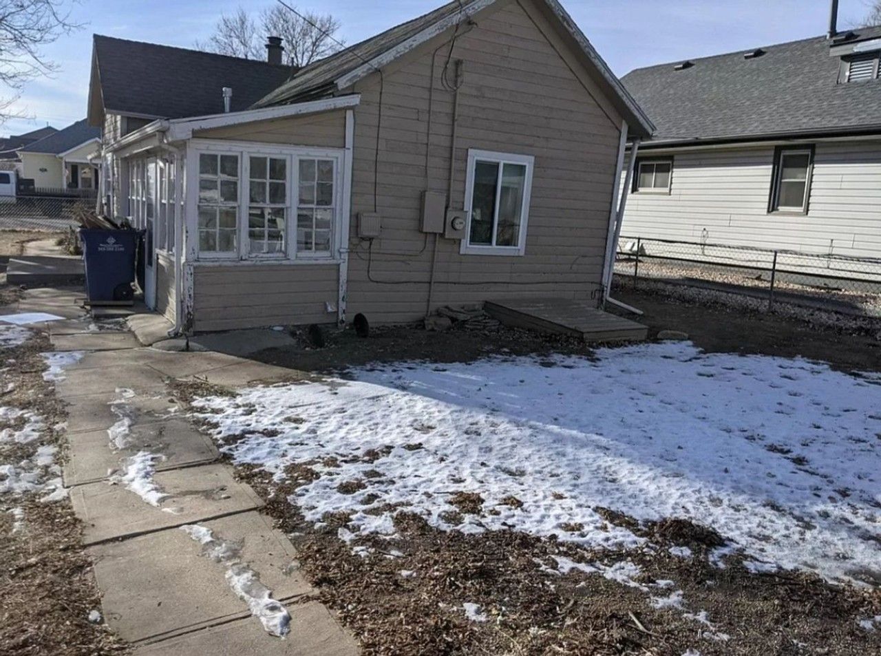 149 6th St - Photo 2 of 36